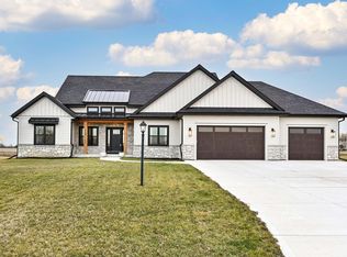 S108W21481 Waters Ct, Muskego, WI 53150