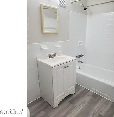55 Elmwood park #9 Quincy Shared Unit Photo 4