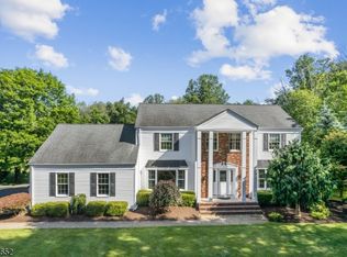 31 Glen Ridge Dr, Long Valley, NJ 07853