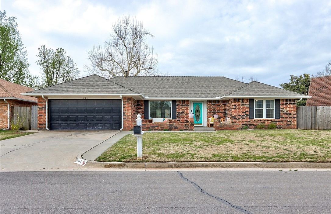 1911 Lankestar Way, Yukon, OK 73099 | Zillow