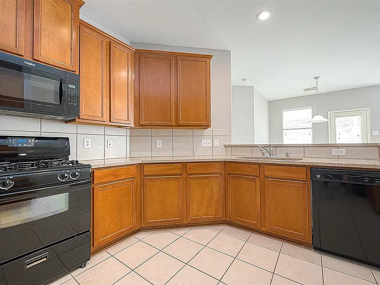 5203 Heatherdawn Ct — Photo 10