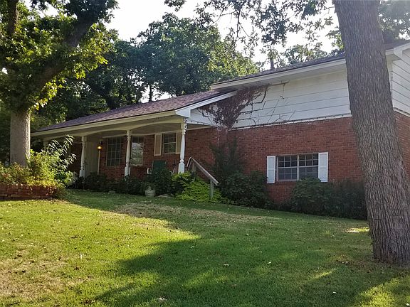2nd image of 2812 McMillan Cir