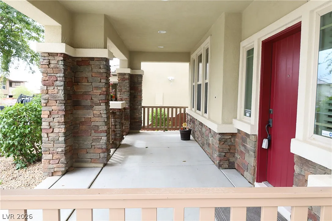 5 bed, 4.0 bath, 3365 sqft, $3,950 — Photo 3