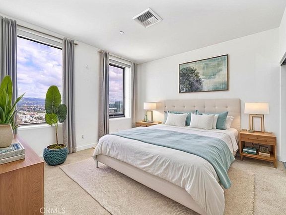 2nd image of 3810 Wilshire Blvd APT 1904