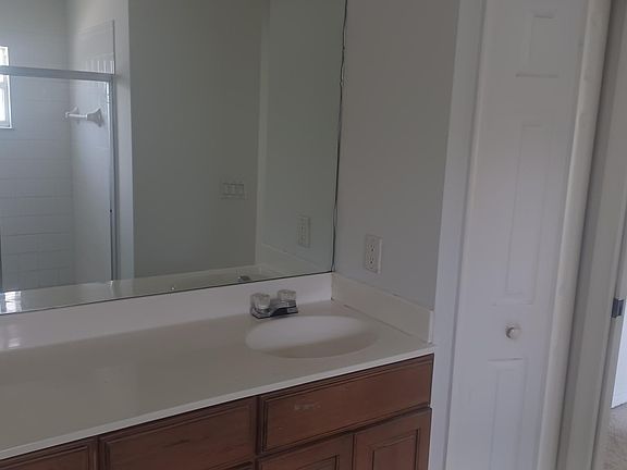 5th image of 762 NW Floresta Dr