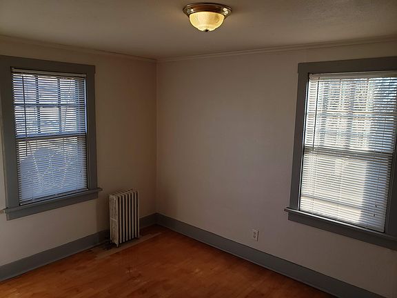 5th image of 524 Jefferson St APT 7