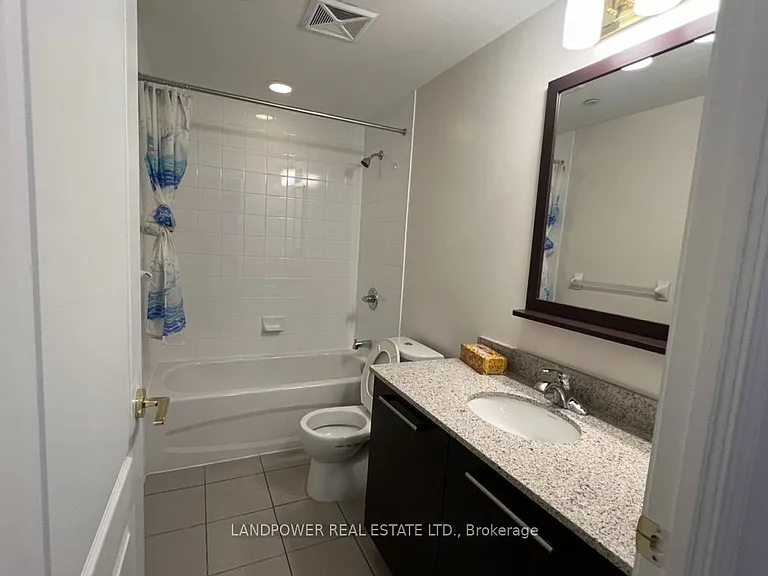 11211 Yonge St #A-306 — Photo 21