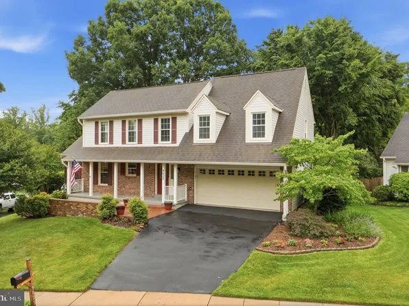 9625 Laurel Oak Pl, Fairfax Station, VA 22039