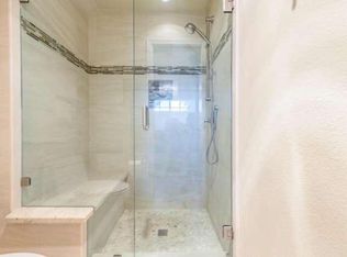 3045 E Hillcrest Dr, Thousand Oaks, CA 91362