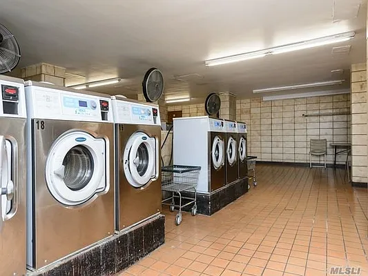 Sold by Daniel Gale Sotheby's International Realty | media 19