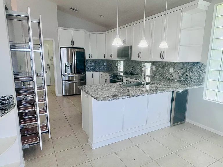 9360 Cove Point Cir — Photo 9