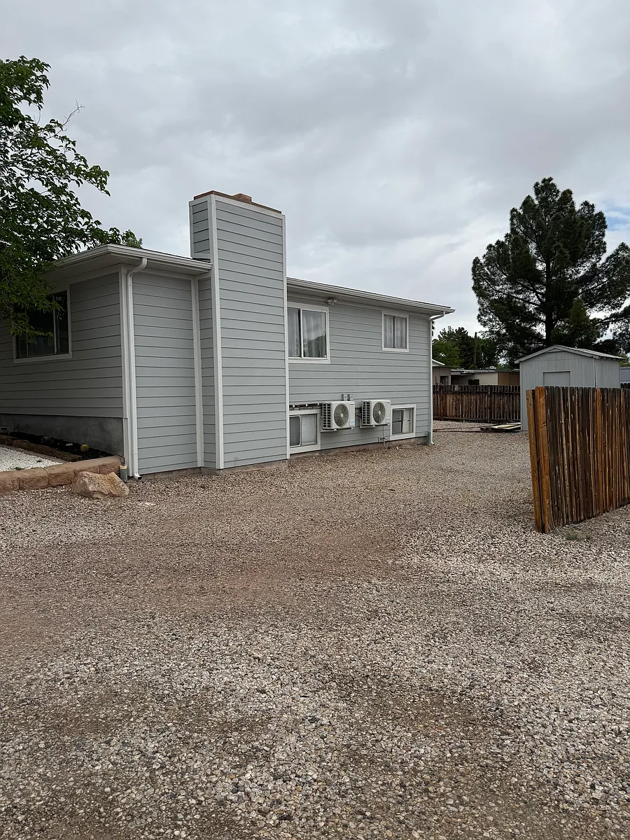 Building Photo - 49 N Village Way #3