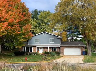 1535 Red Oak Ct, Middleton, WI 53562