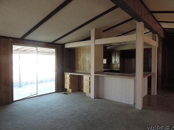 4th image of 576 Riverfront Dr