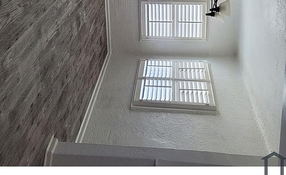 3rd image of 9515 Cherry St