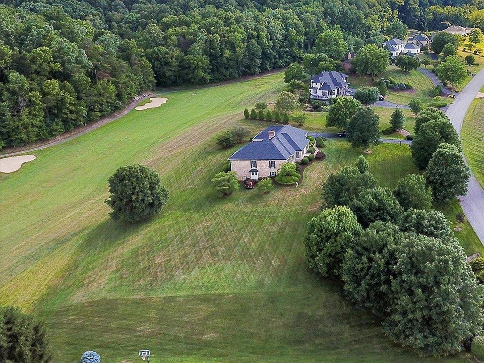 1st image of Winterham Dr