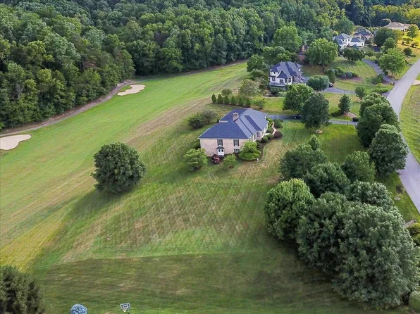 Winterham Dr, Abingdon, VA 24211
