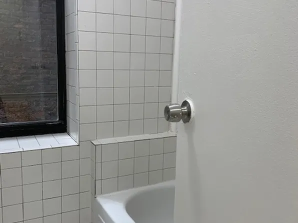 226 Thompson Street image 7 of 8