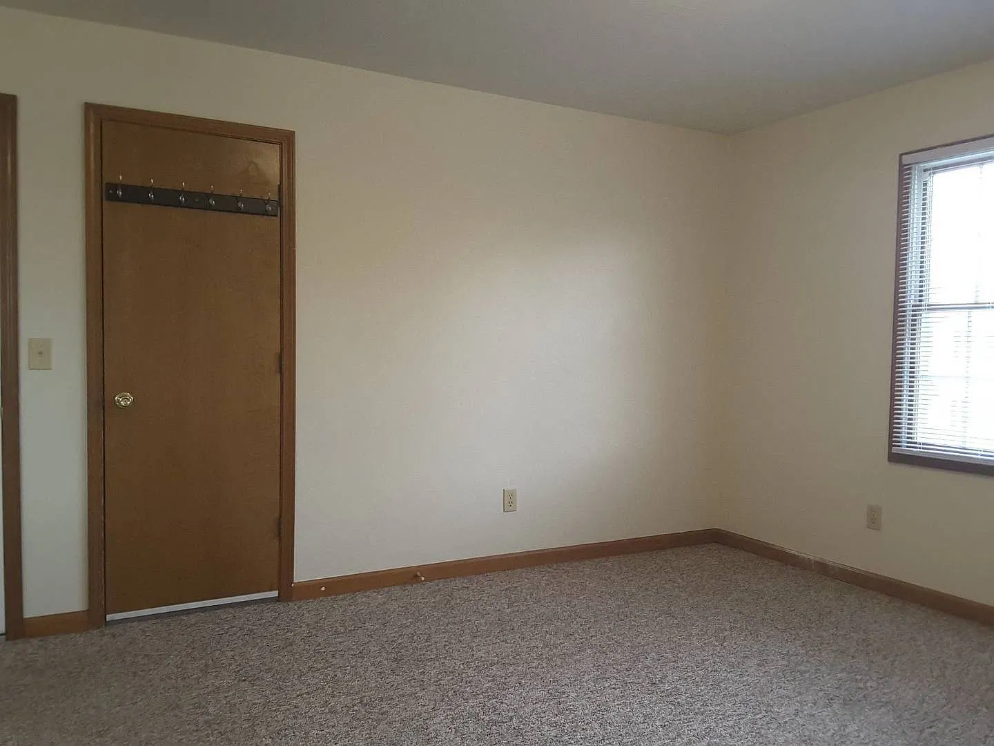 205 Stonewall Court — Photo 4