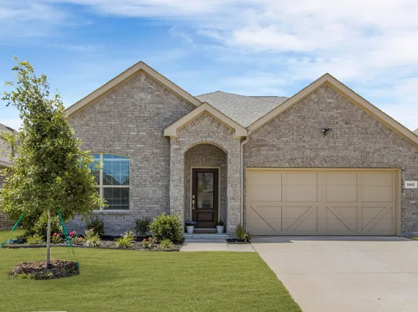 5912 Pensby Dr, Aubrey, TX 76227