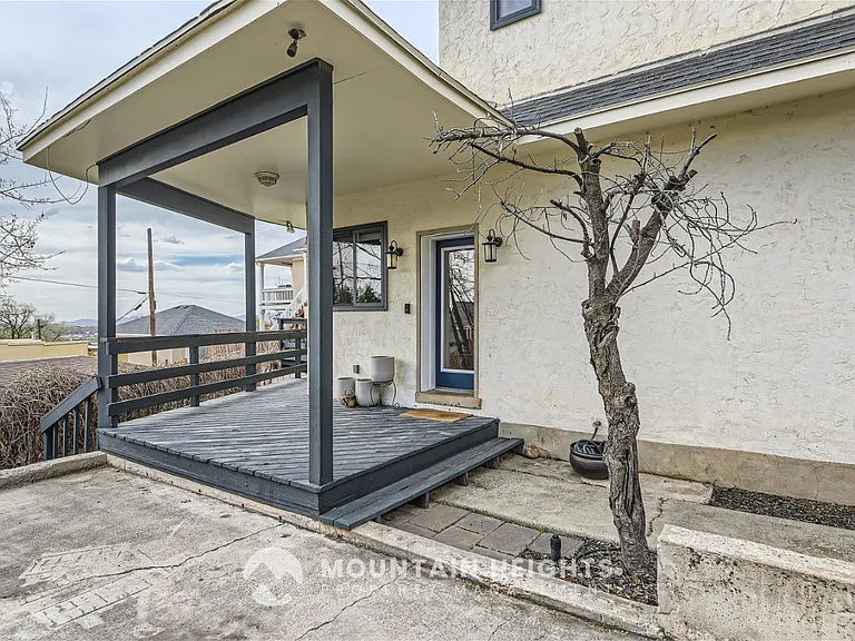 677 N Capitol St — Photo 24