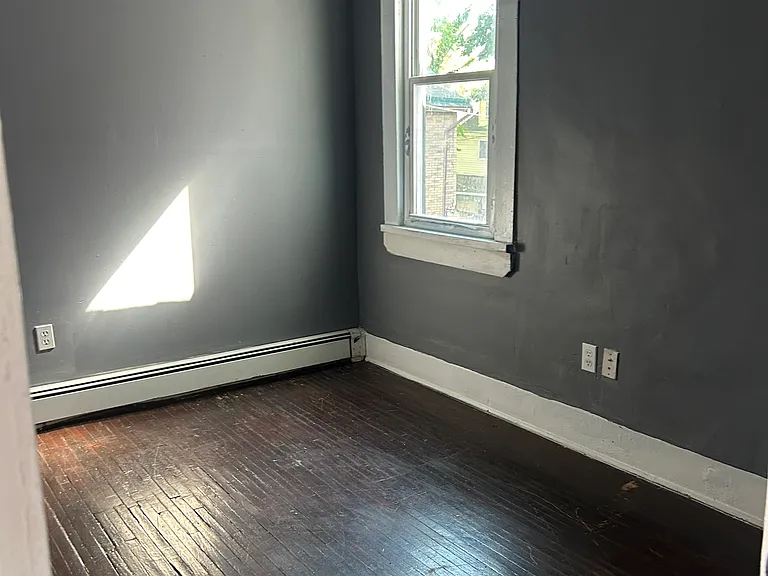 290 7th St #2 — Photo 5
