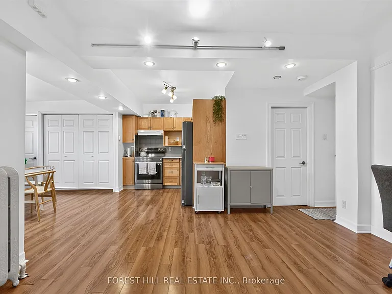 326 Palmerston Blvd #2 — Photo 13
