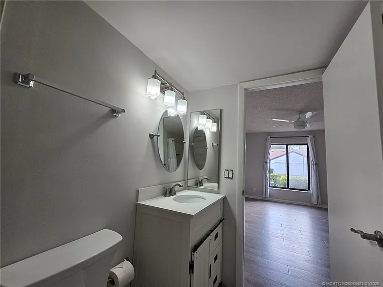 2114 SW Silver Pine Way #121-F1 — Photo 23