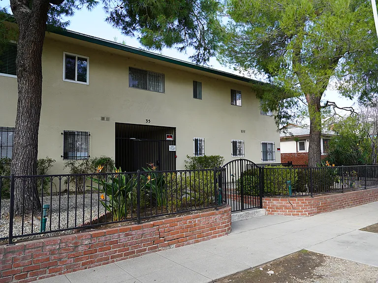 35 El Nido Ave #2 — Photo 15