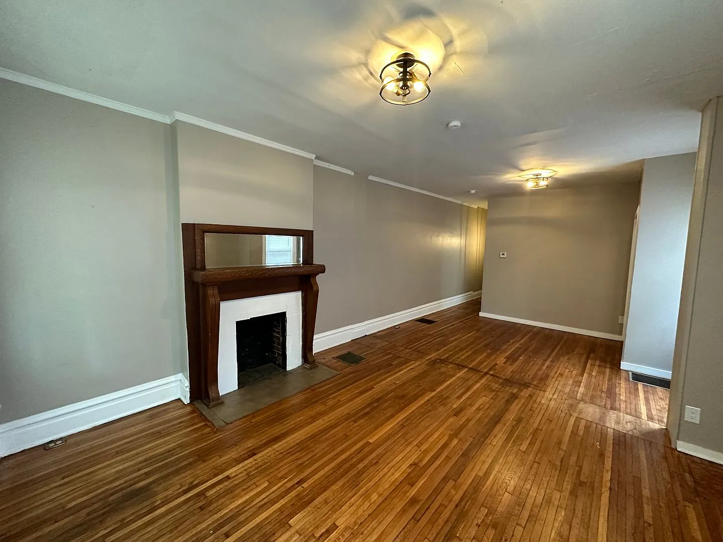 E 18th Ave 323-325 CR — Photo 3