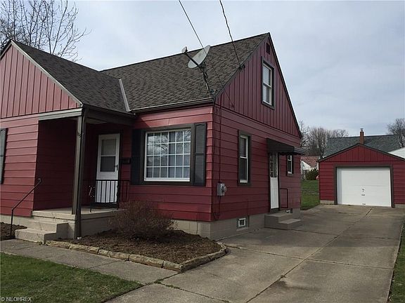 2nd image of 105 E Woodsdale Ave