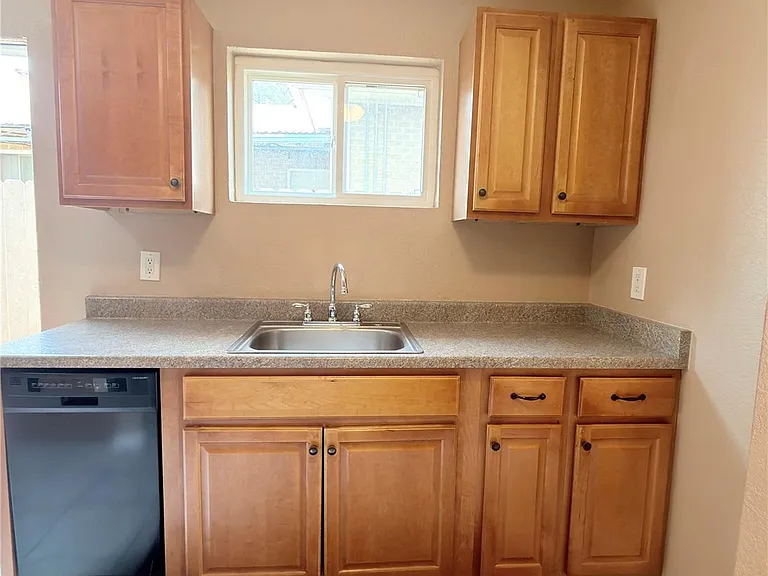 1687 Moline St — Photo 10