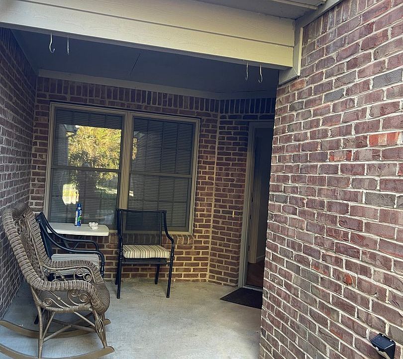 1st image of 681 Sunrise Cir