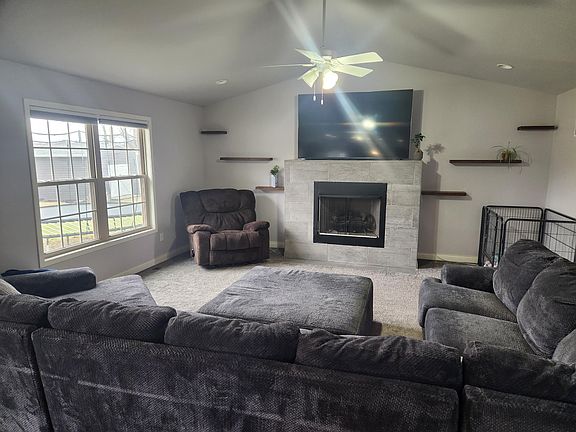 2nd image of 702 19th St SE