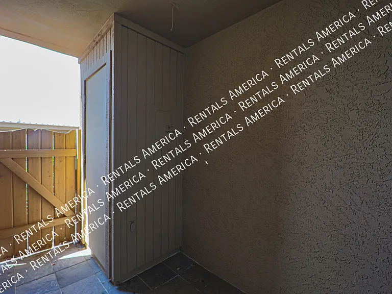 317 W Hononegh Dr #5 — Photo 27