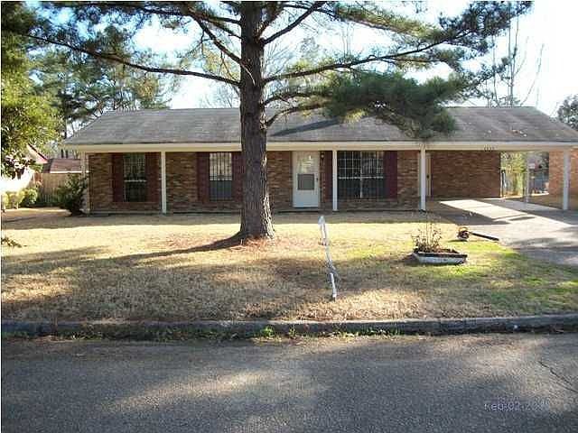1st image of 4949 Oak Creek Dr