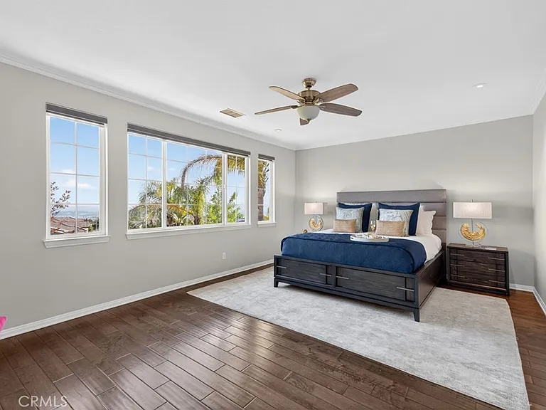 20800 Campania Ln — Photo 32