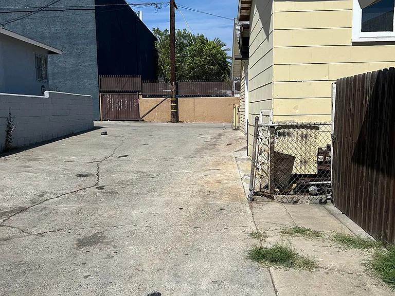 669 W O'Farrell St #MAIN — Photo 10