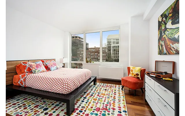 Rented by Douglas Elliman | media 15