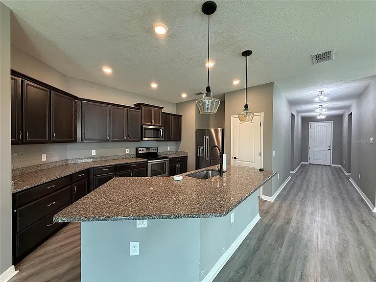 10638 Laguna Plains Dr — Photo 17