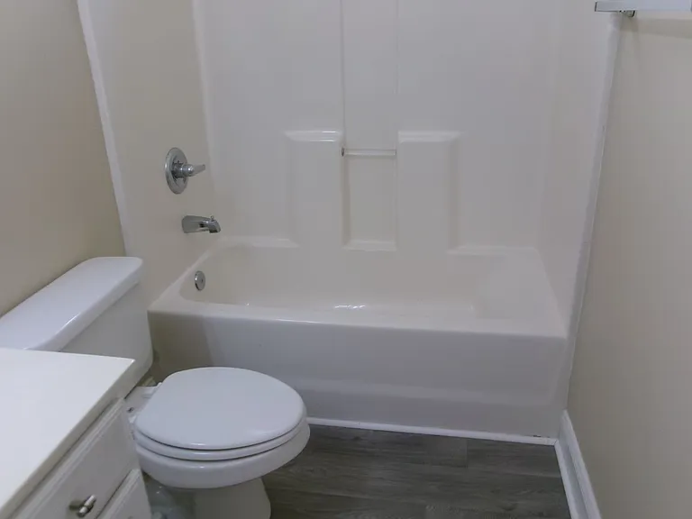 110 Fountain Pointe Ln #204 — Photo 8