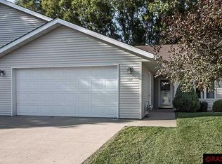 104 Blue Bird Path, Mankato, MN 56001