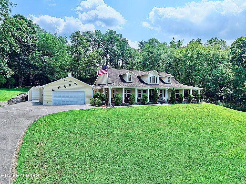 1st image of 403 Chelaque Way