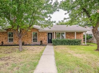 1809 College Pkwy, Lewisville, TX 75077