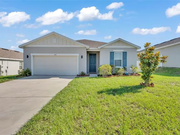 1725 Hilltop Dr, Dundee, FL 33838