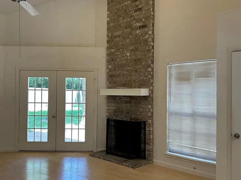 30443 Arborg Dr — Photo 6