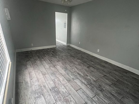5th image of 649 7th Ave N Unit 9