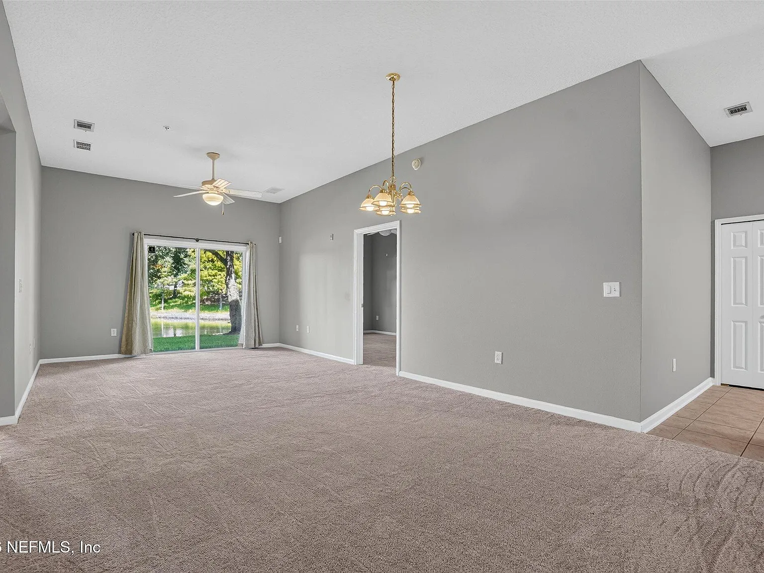 3 bed, 2.0 bath, 1354 sqft, $1,795 — Photo 4