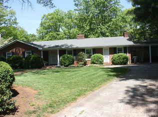 1004 Sheraton Ct, Martinsville, VA 24112