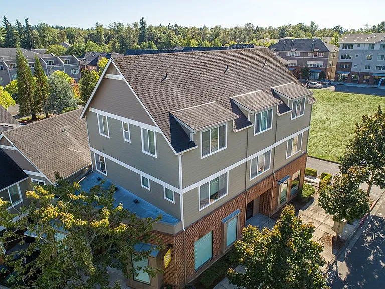 1497-1549 NE Market Dr — Photo 48